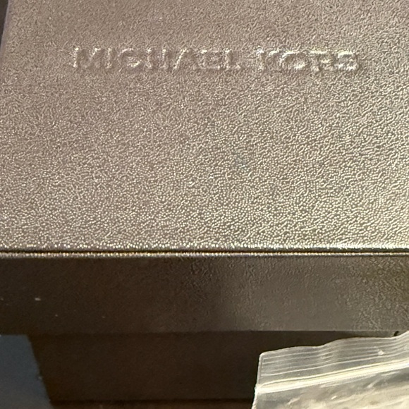 Michael Kors Rose Gold and acrylic Watch - Picture 5 of 5